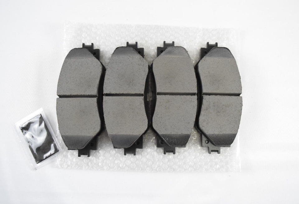 Front Disc Brake Pad Set